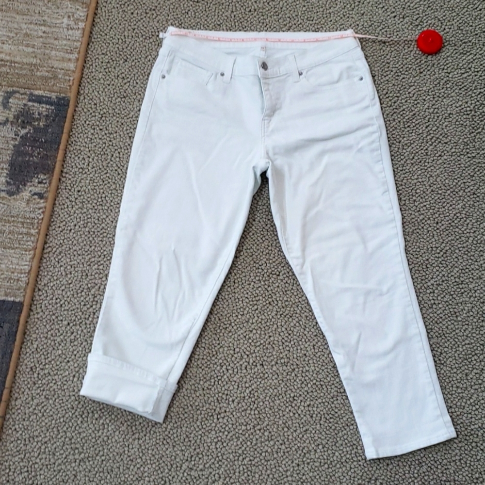 White Levi Capris